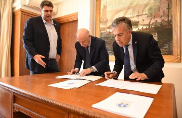 Cornejo firmó un convenio con el Consejo Federal de Inversiones