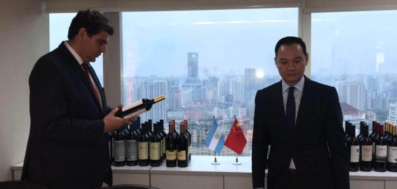 Mendoza abrió un Hub Logístico en Shangai con una primera venta de vinos