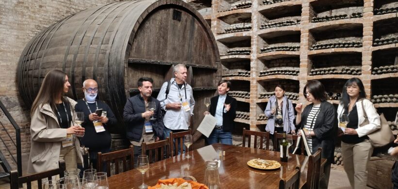 Periodistas extranjeros conocieron la historia del vino mendocino