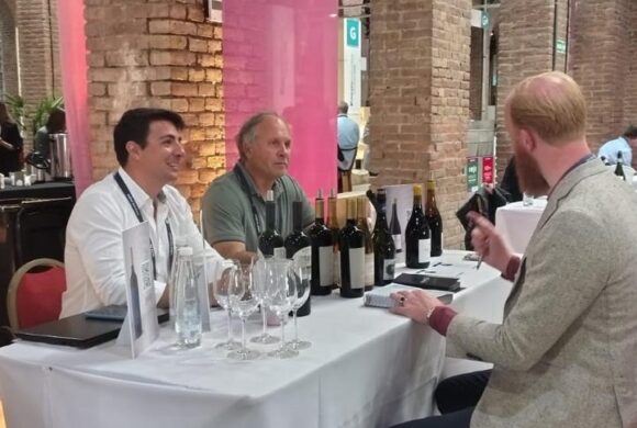 Bodega concretó su primera exportación internacional tras su participación en Vinexpo Explorer Mendoza Bodega concretó su primera exportación internacional tras su participación en Vinexpo Explorer Mendoza