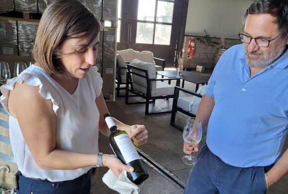 Una bodega mendocina concretó la venta de un contenedor tras su participación en Vinexpo Explorer Mendoza Una bodega mendocina concretó la venta de un contenedor tras su participación en Vinexpo Explorer Mendoza