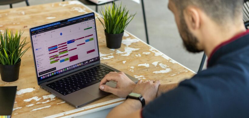 Capacitación virtual sobre productividad y bienestar organizacional